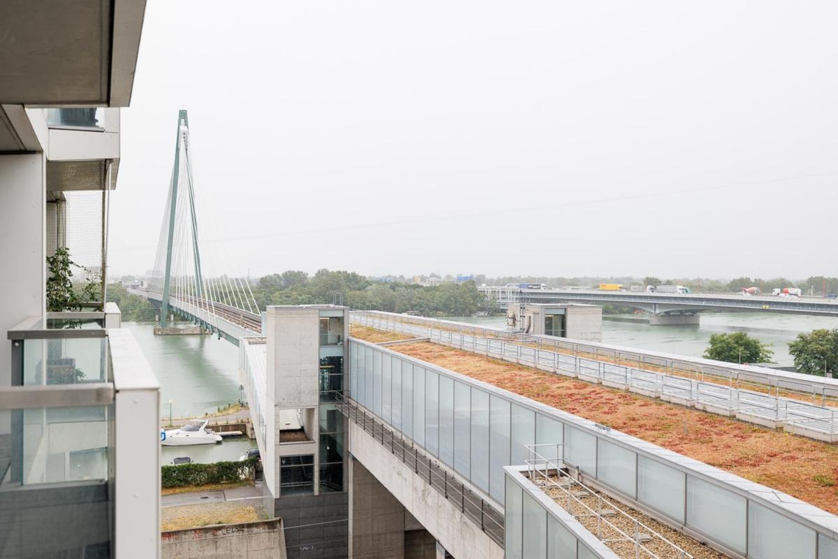 Lovely Apartment In Marina Tower - 10Min To City Center Vienna Exterior photo