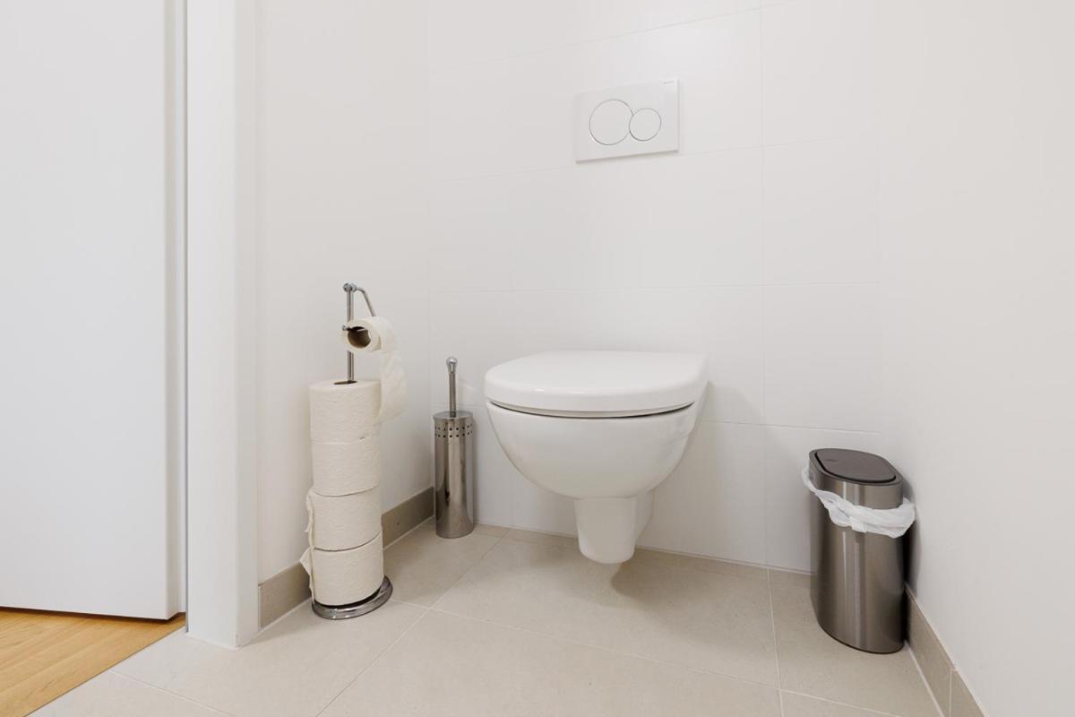Lovely Apartment In Marina Tower - 10Min To City Center Vienna Exterior photo