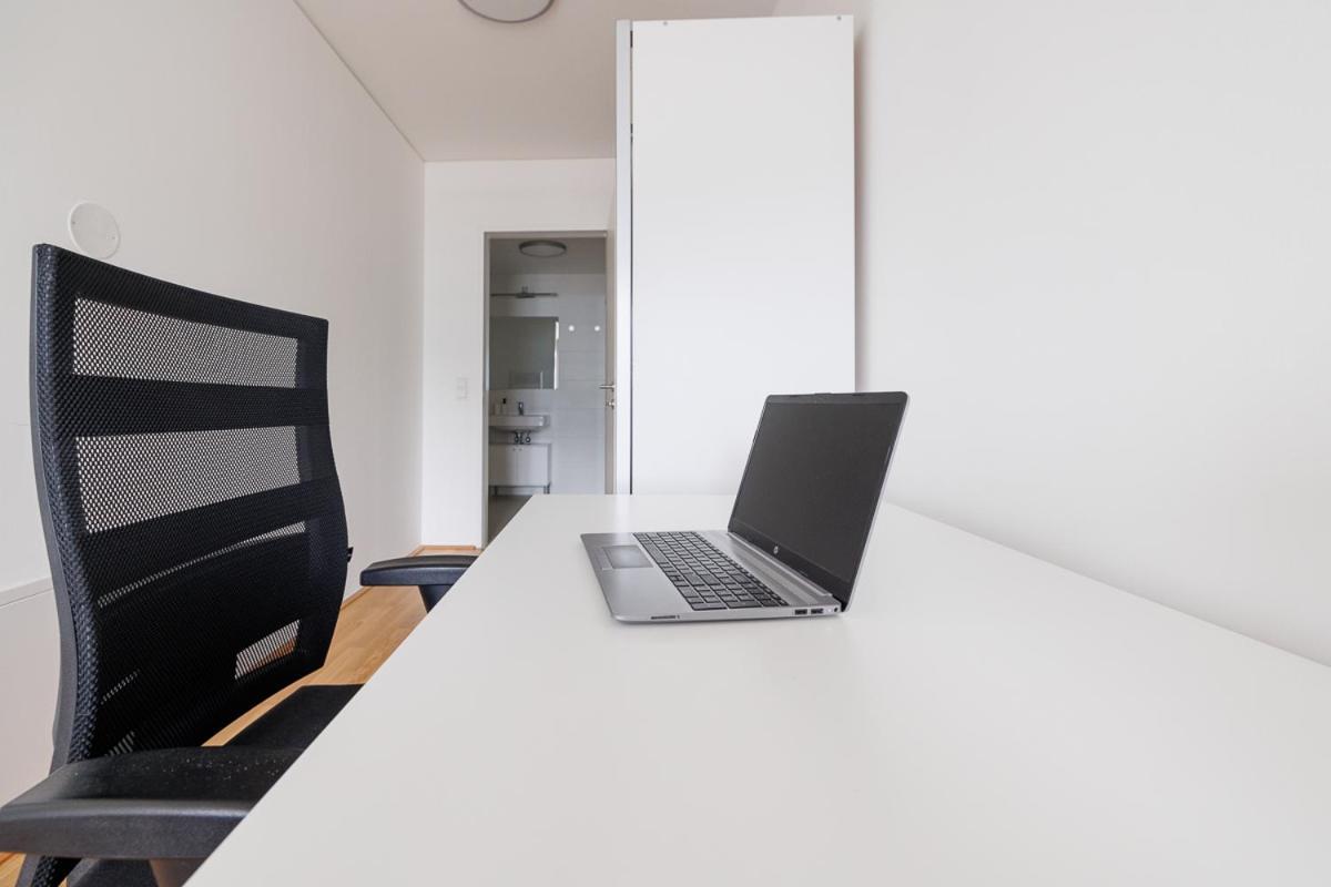 Lovely Apartment In Marina Tower - 10Min To City Center Vienna Exterior photo